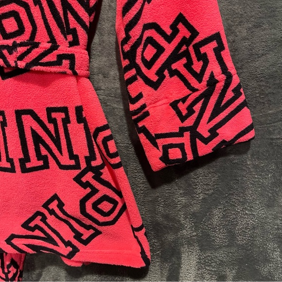 Victoria’s Secret Pink Logo Print Robe Women Medium Sleep Lounge Wear Pink Black - Picture 6 of 13